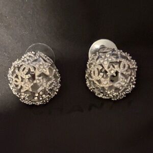 CHANEL interlocking CC Star Silver Metal & Crystal Round Studs -Fashion Earrings